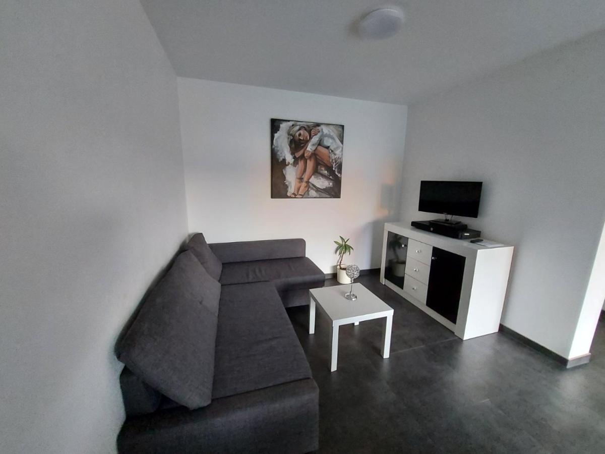 Several Different Rooms, Newly Furnished, In A New House In Vichten Εξωτερικό φωτογραφία